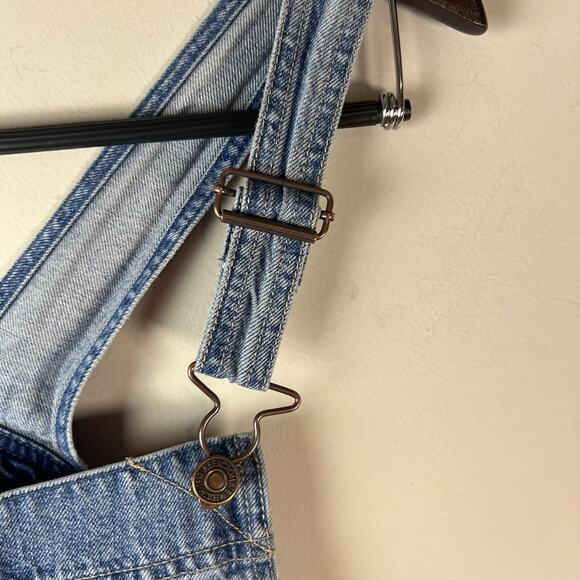 Women’s ABERCROMBIE & FITCH Distressed Ram Hem Cropped Jean Overalls Size Small - Picture 5 of 8